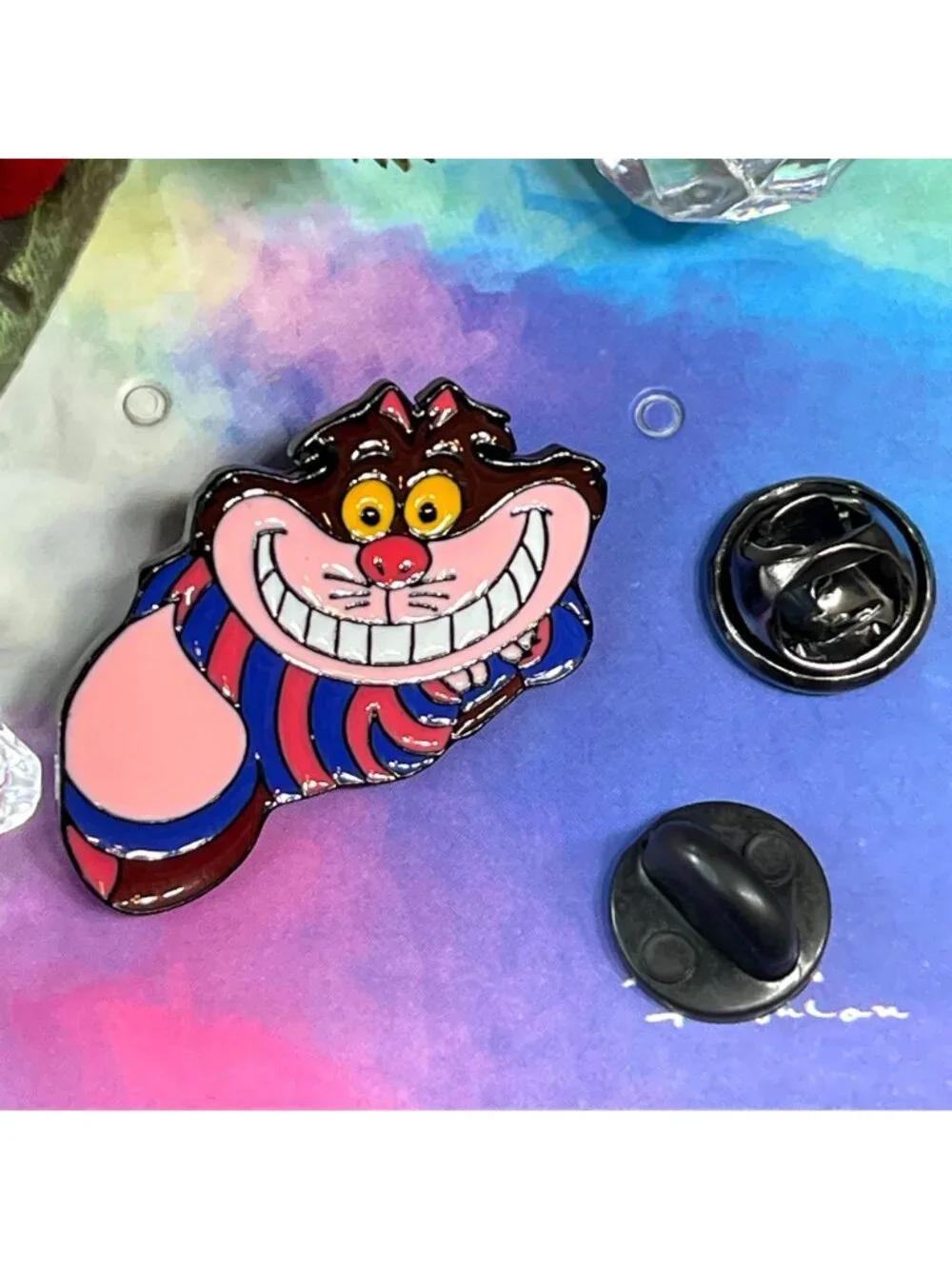 Cheshire Lapel Pin Cat Alice Wonderland Stripped Cat Brooch Pin Jewelry Badge - Picture 2 of 6